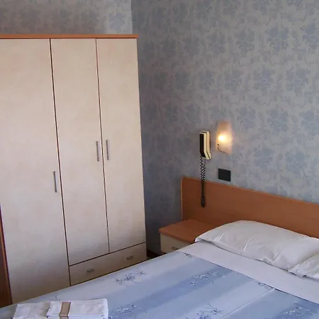 Graziella Hotel *
